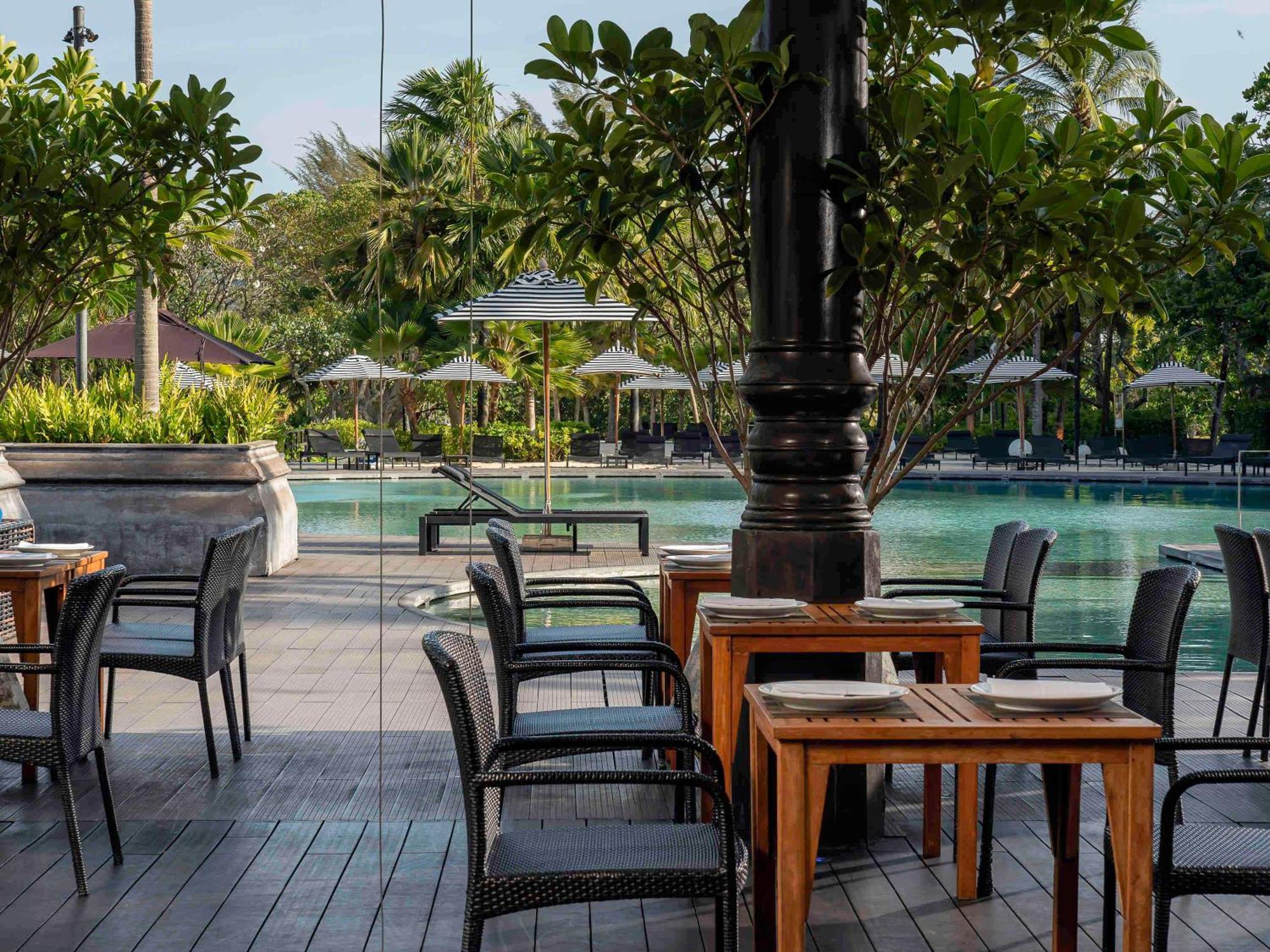 Pullman Phuket Karon Beach Resort Exterior foto