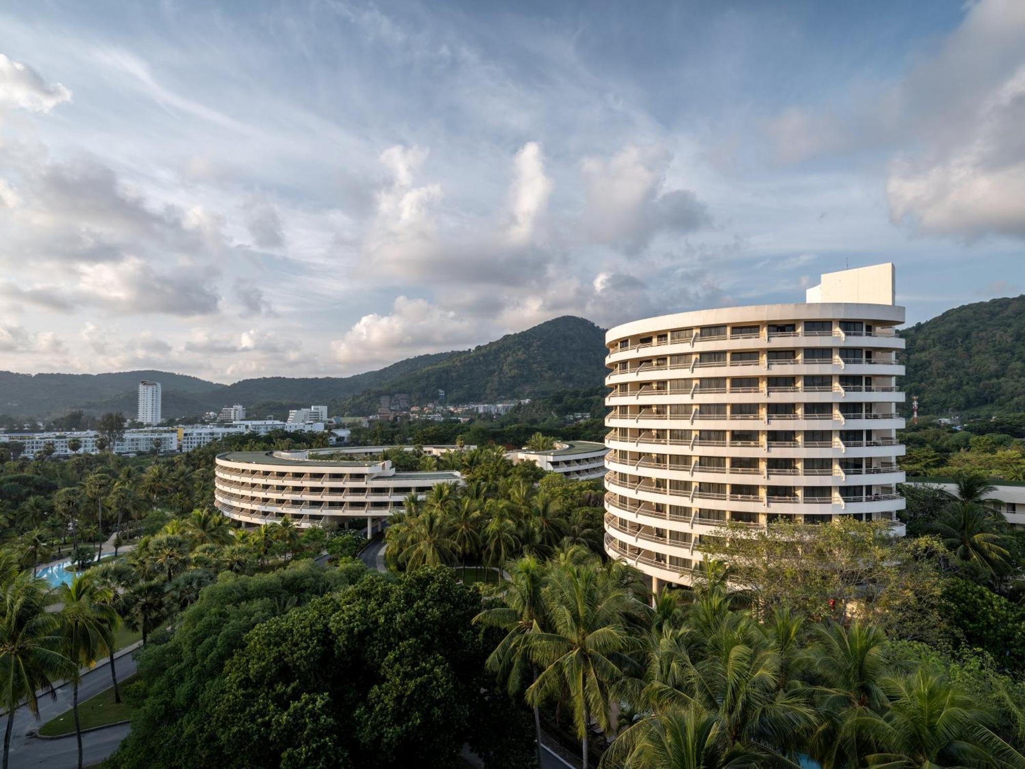 Pullman Phuket Karon Beach Resort Exterior foto