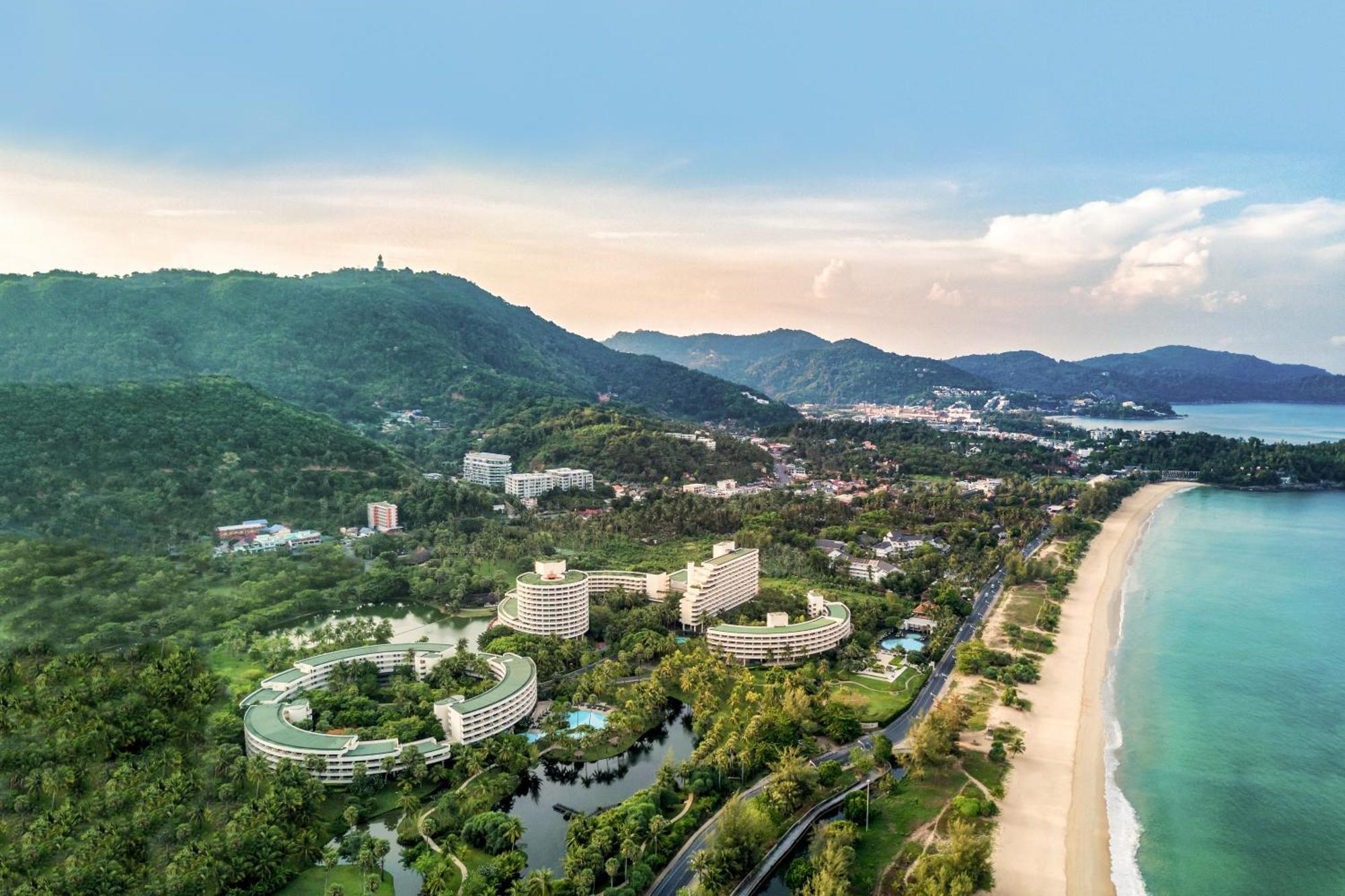 Pullman Phuket Karon Beach Resort Exterior foto